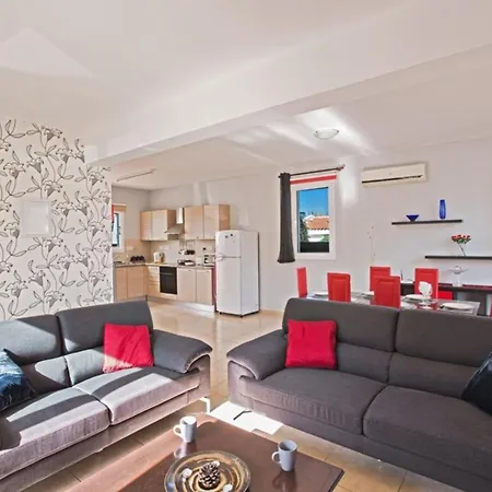 You Will Love This Luxury 3 Bedroom Holiday Villa In Pernera With Private Pool, Pernera Villa 1246 פרוטאראס